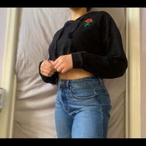 Black cropped hoodie rose detail
